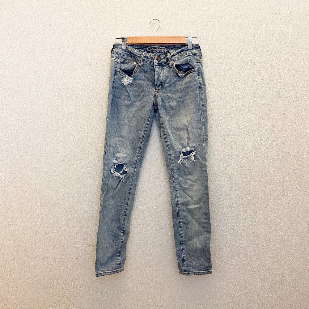 American Eagle Boyfriend Ripped Light Wash Jeans